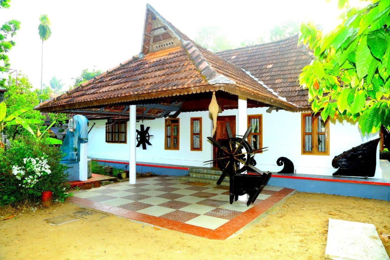 Valentine'S Rice Bowl Home Stay Alappuzha Buitenkant foto
